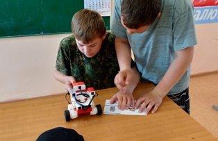 Мастер - класс с конструктором «Лего» в лагере "Колокольчик"