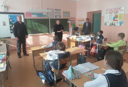 Беседа по ПДД "Безопасное поведение"